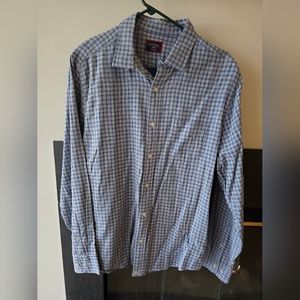 Untuckit Button Down